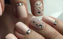 Все о маникюре со стразами — виды, идеи, пошаговая инструкция