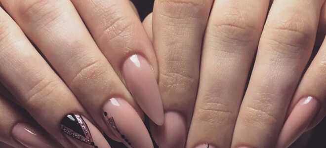 Маникюр на короткие ногти в бежевых тонах