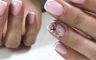 Маникюр френч с бабочками