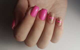 Маникюр с геометрическим рисунком на короткие ногти – модное решение в стиле минимализма