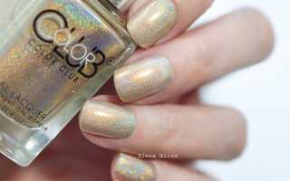 Голографические блестки в лаках Color Club