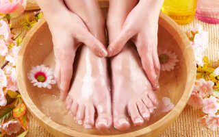 Правила ухода за кожей ног и ногтями летом