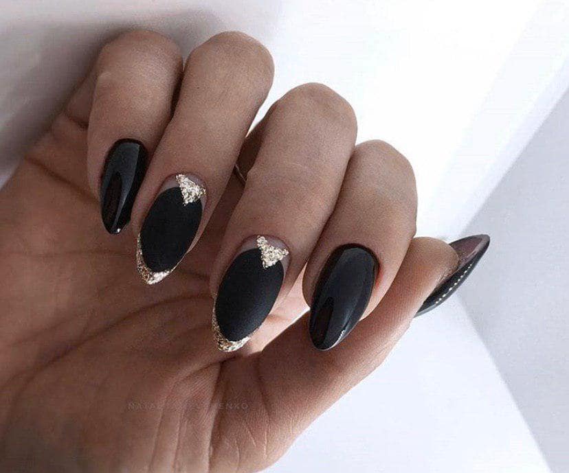 Дизайн на овальных ногтях