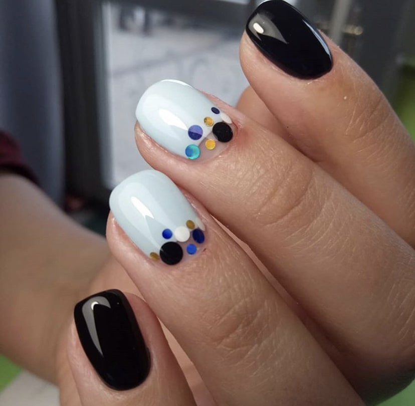 Дизайн ногтей фигурками камифубуки