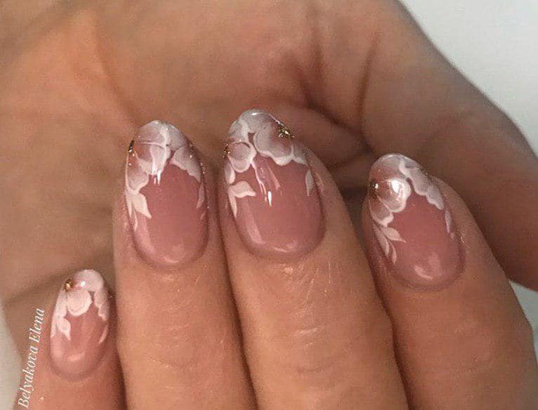 Флористика в дизайне ноготков