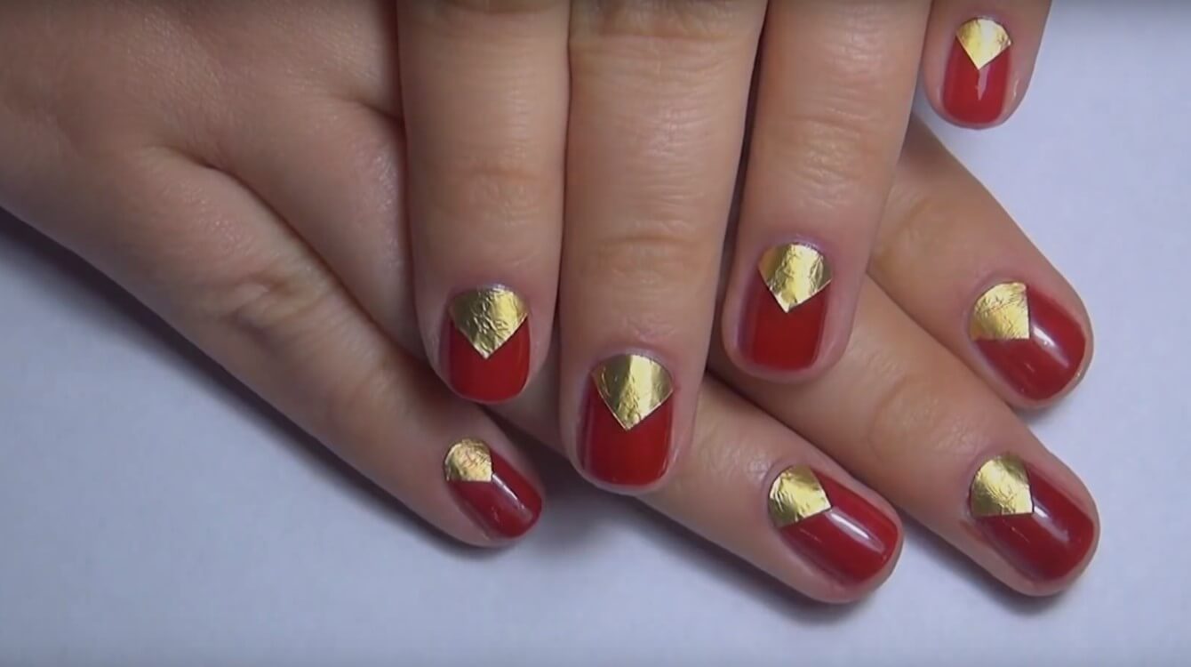 Лунный дизайн фольгой