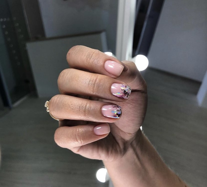 Гелевый маникюр в стиле «нюд»