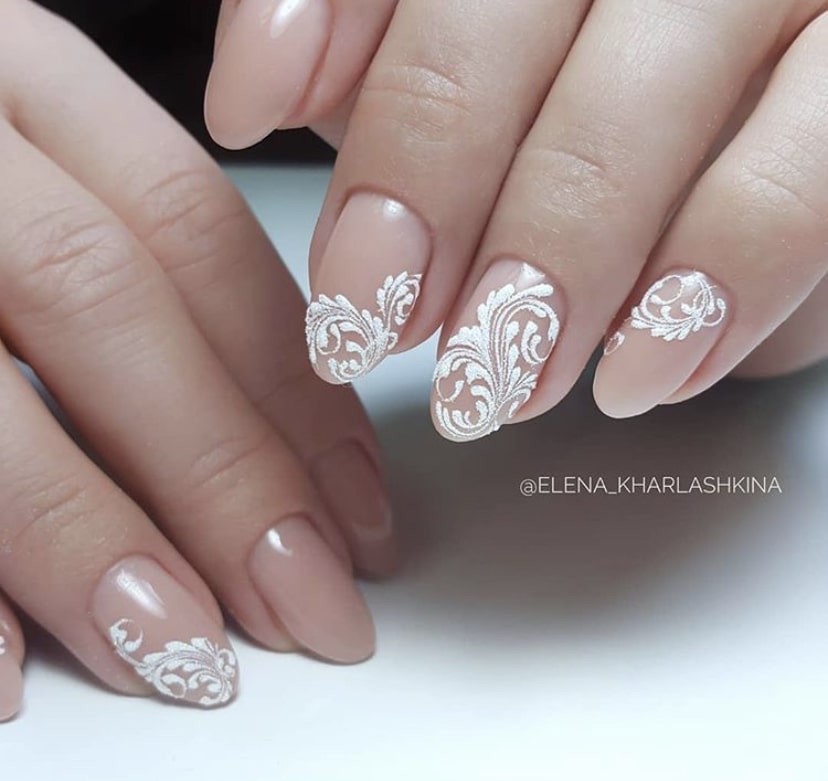 Кружевной маникюр
