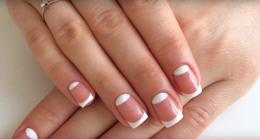 Лунный френч пример дизайна