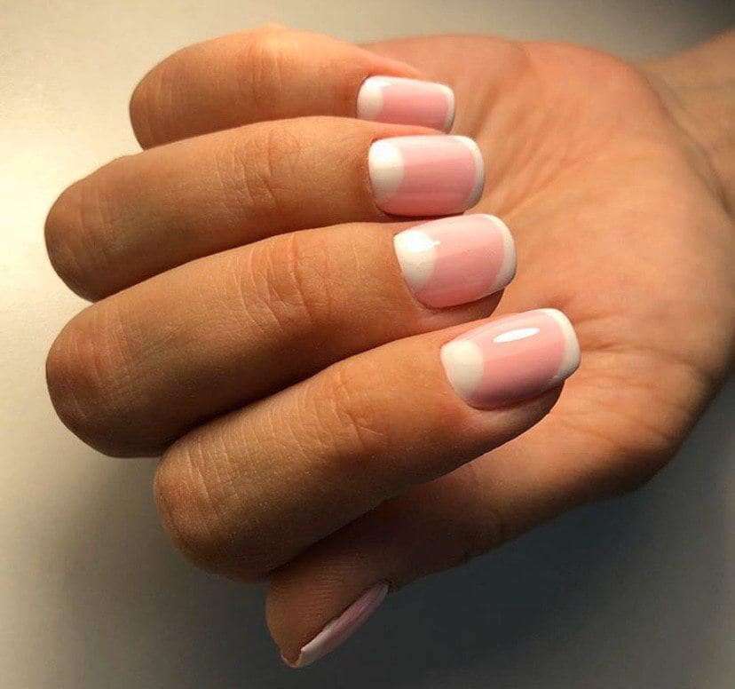 Лунный дизайн в классическом френче