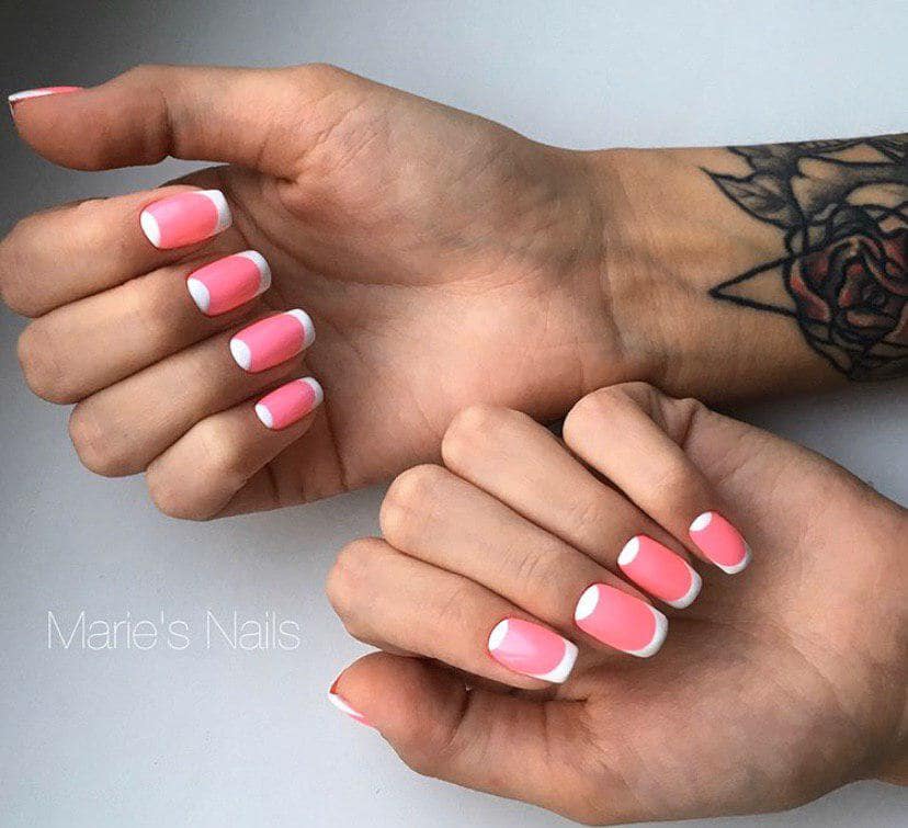 Лунный дизайн в классическом френче