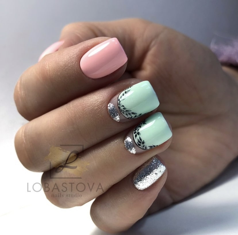 Лунный маникюр