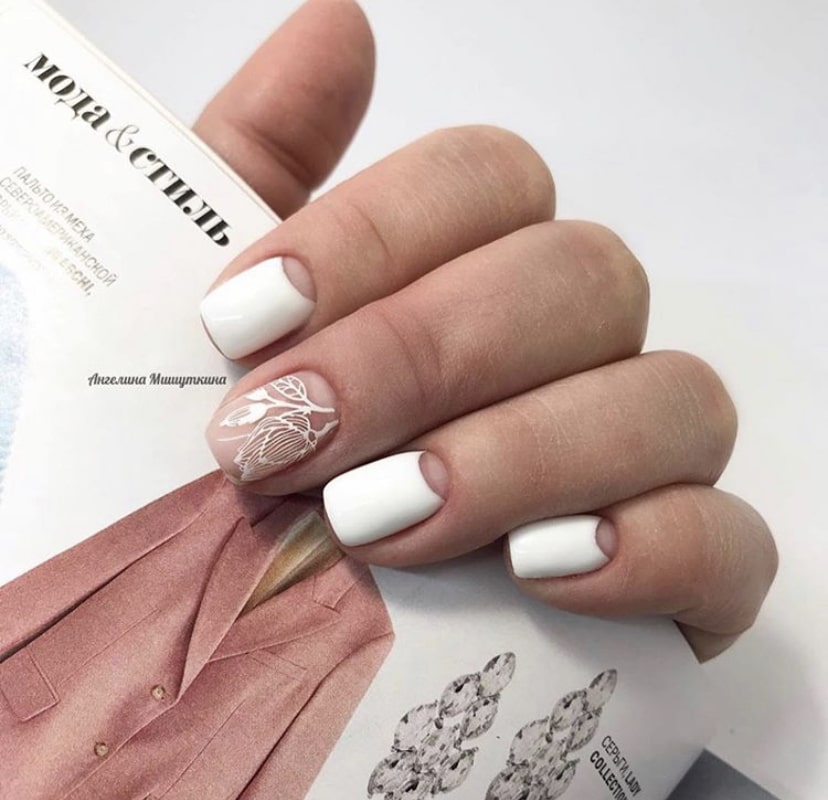 Лунный маникюр 2019