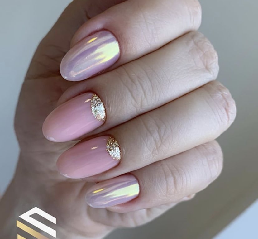 Лунный маникюр