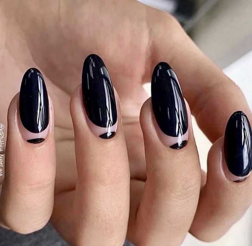 Лунный маникюр