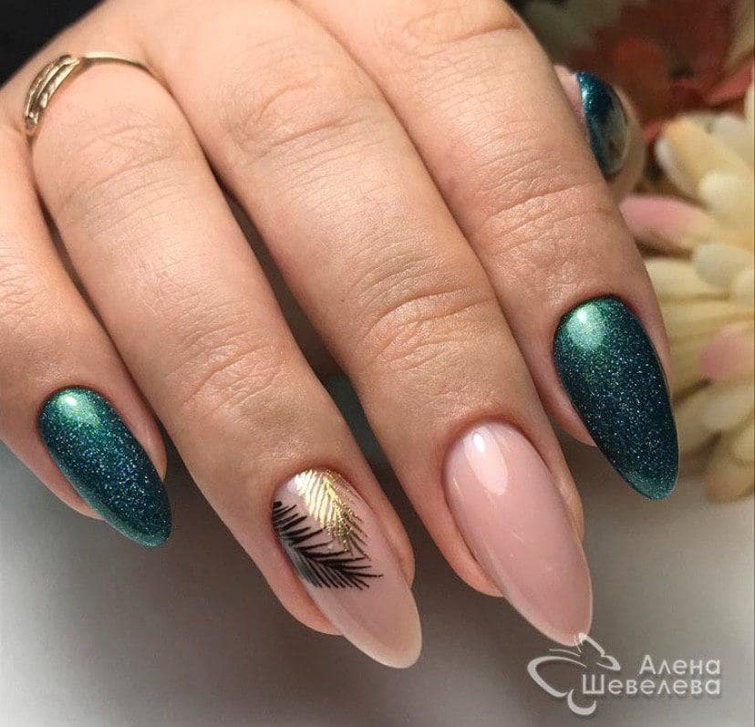 Маникюр на осень с блестками