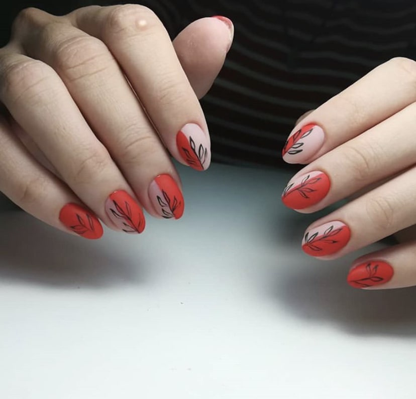 Маникюр с рисунком