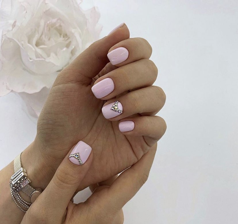 Маникюр с украшениями