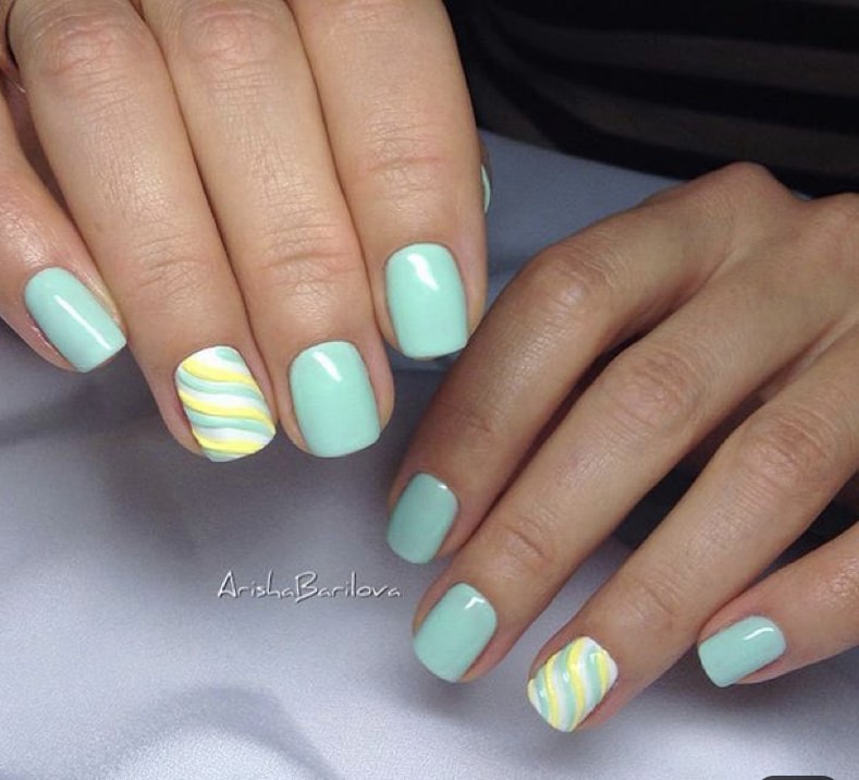Мятно-желтый маникюр