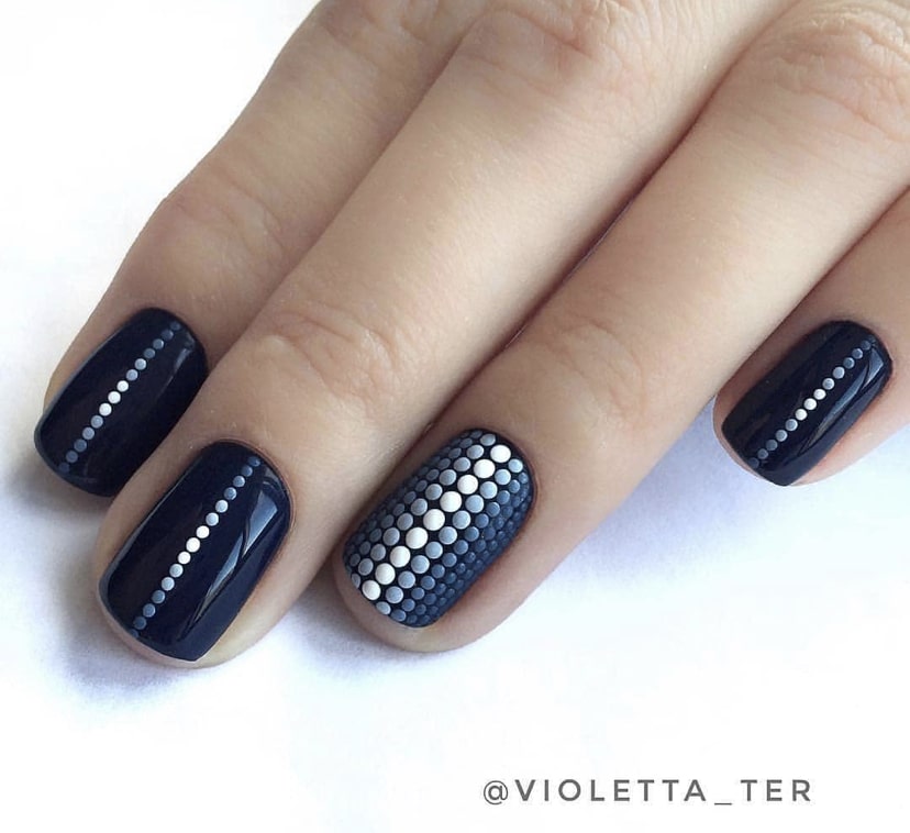 Нежный маникюр с объемной росписью