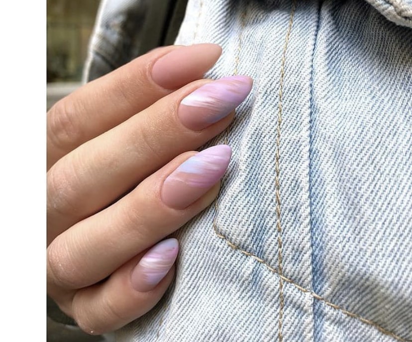 Оригинальное решение для длинных миндалевидных ногтей