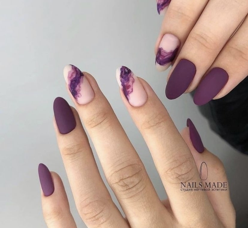 Оригинальное решение для длинных миндалевидных ногтей