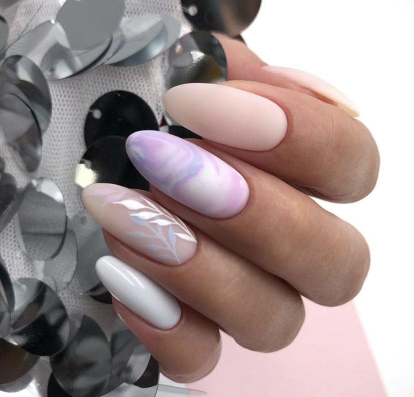 «Разметка» на ногте в качестве ориентира