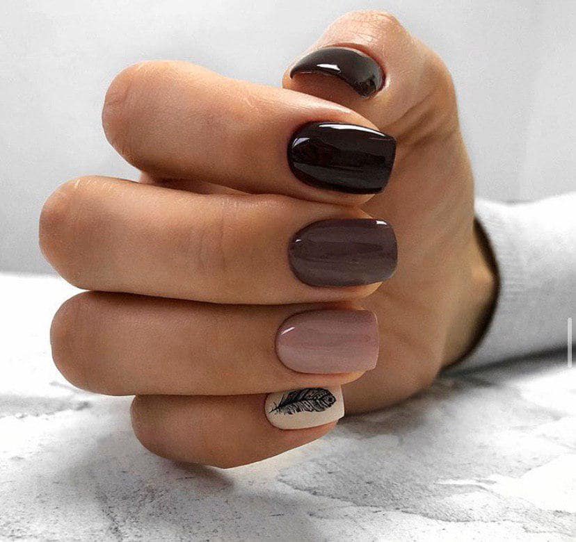 Коричневый маникюр на осень 2019
