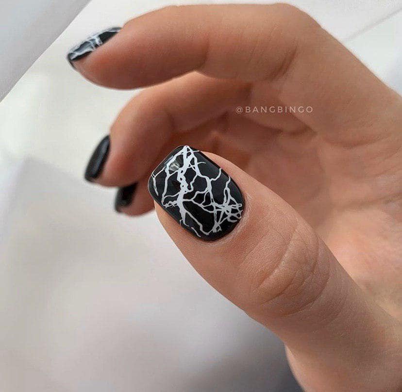 Темные оттенки гель -лака на осень