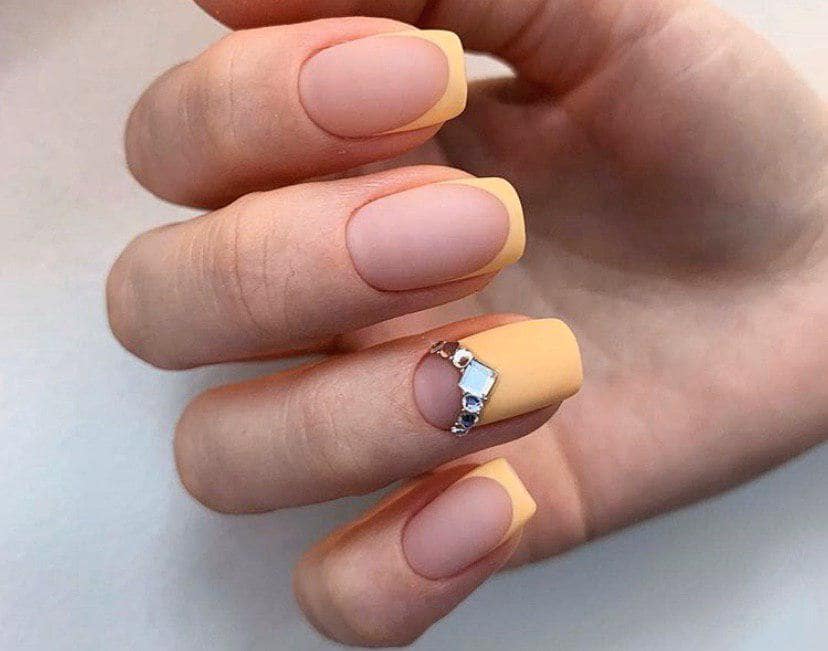 Яркий френч с рисунком