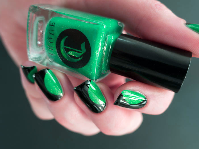 зелено-черный цвет в маникюре фото