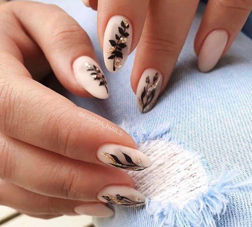 фото дизайна с бархатом и красивым рисунком из глянца