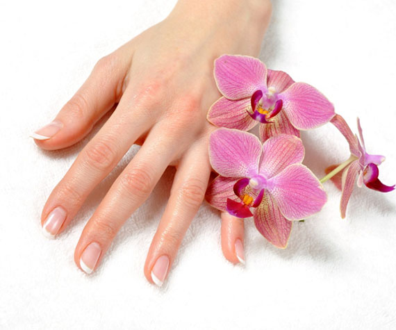 francuzskij-manikyur-na-korotkix-nogtyax-02