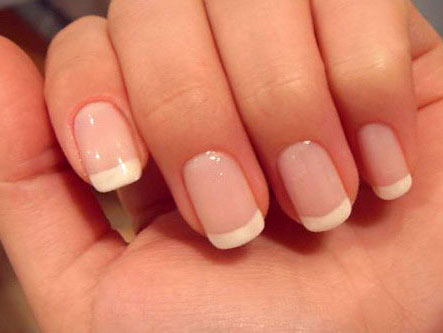 francuzskij-manikyur-na-korotkix-nogtyax-05