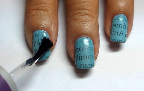 ногти с газетой