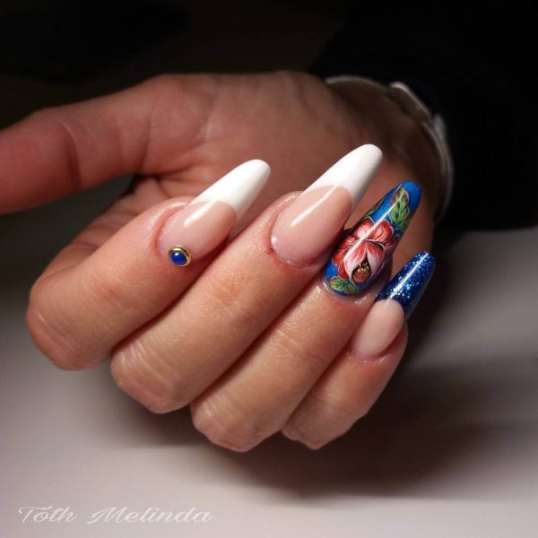 Жостовская роспись на длинных ногтях