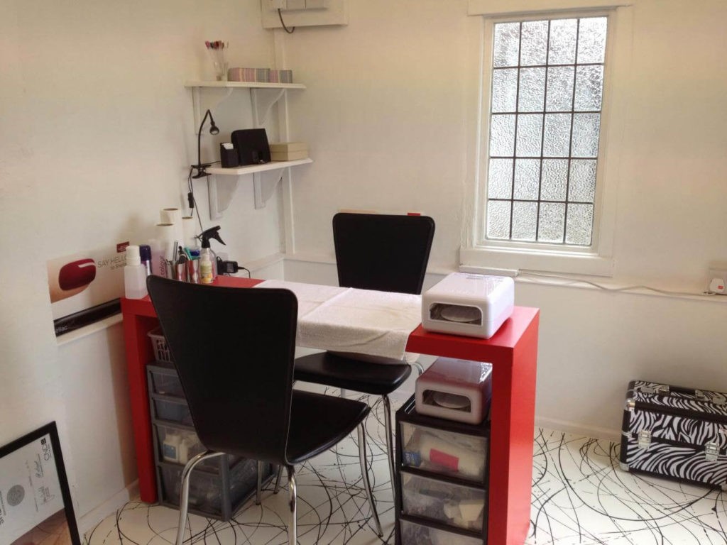 Интерьер домашнего кабинета маникюра