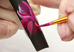 Китайская роспись на ногтях