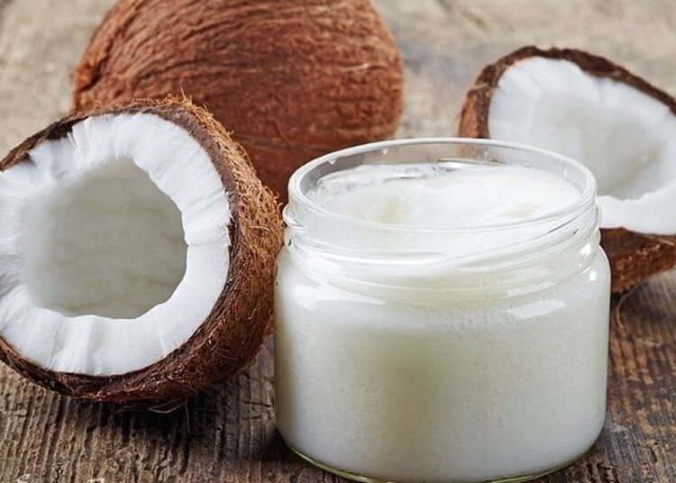 Кокосовое масло при парафинотерапии ног