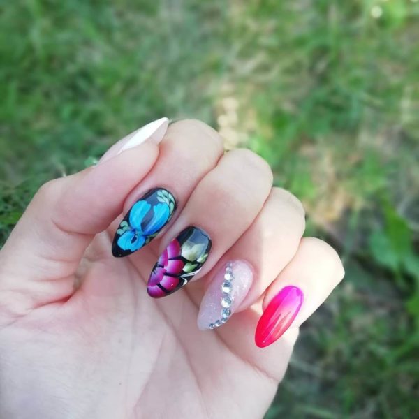 Комбинированный маникюр и жостовская роспись