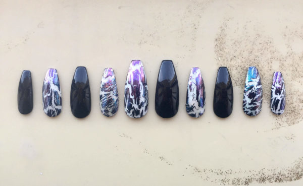 Фиолетово-черный кракелюр на длинные ногти