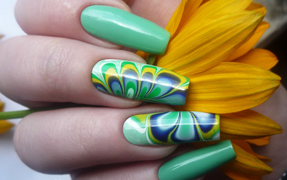 Красивый водный маникюр фото