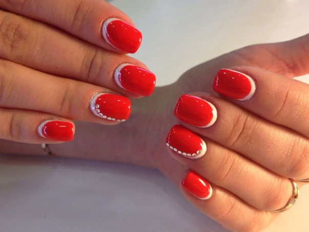 красный френч лунный