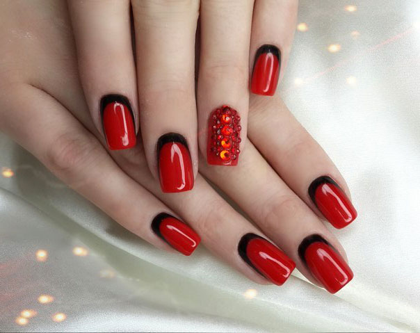 Красный лунный френч