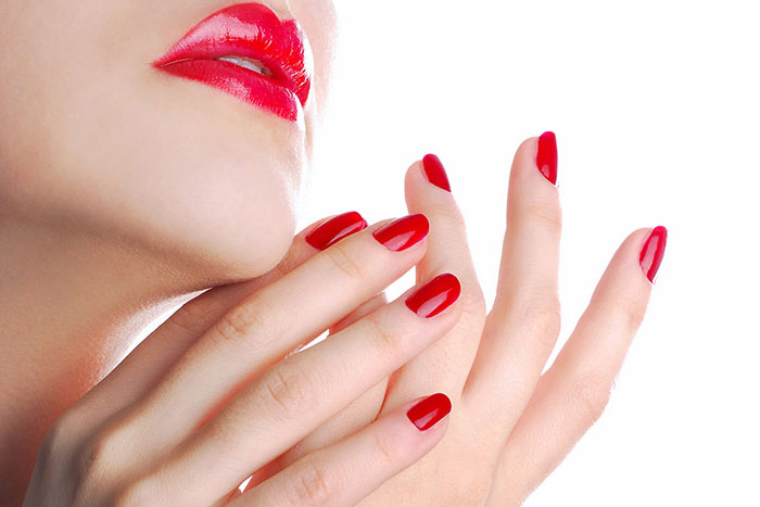 Основные правила красного маникюра