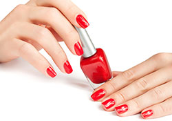 Красный маникюр