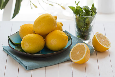 luchshie-vannochki-dlya-nogtej-01