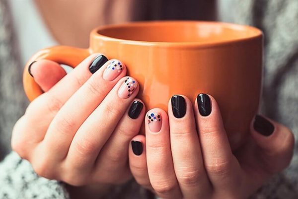 Осенний маникюр с рисунками