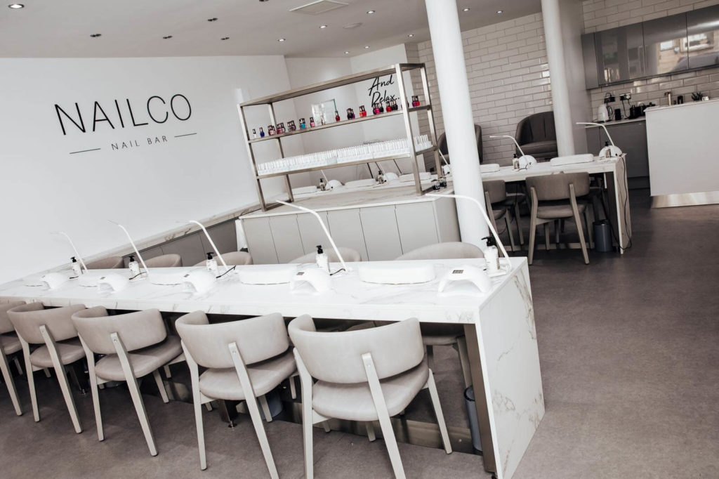 Фото интерьера маникюрного салона