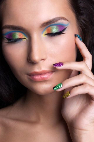 Маникюр с тенями фото